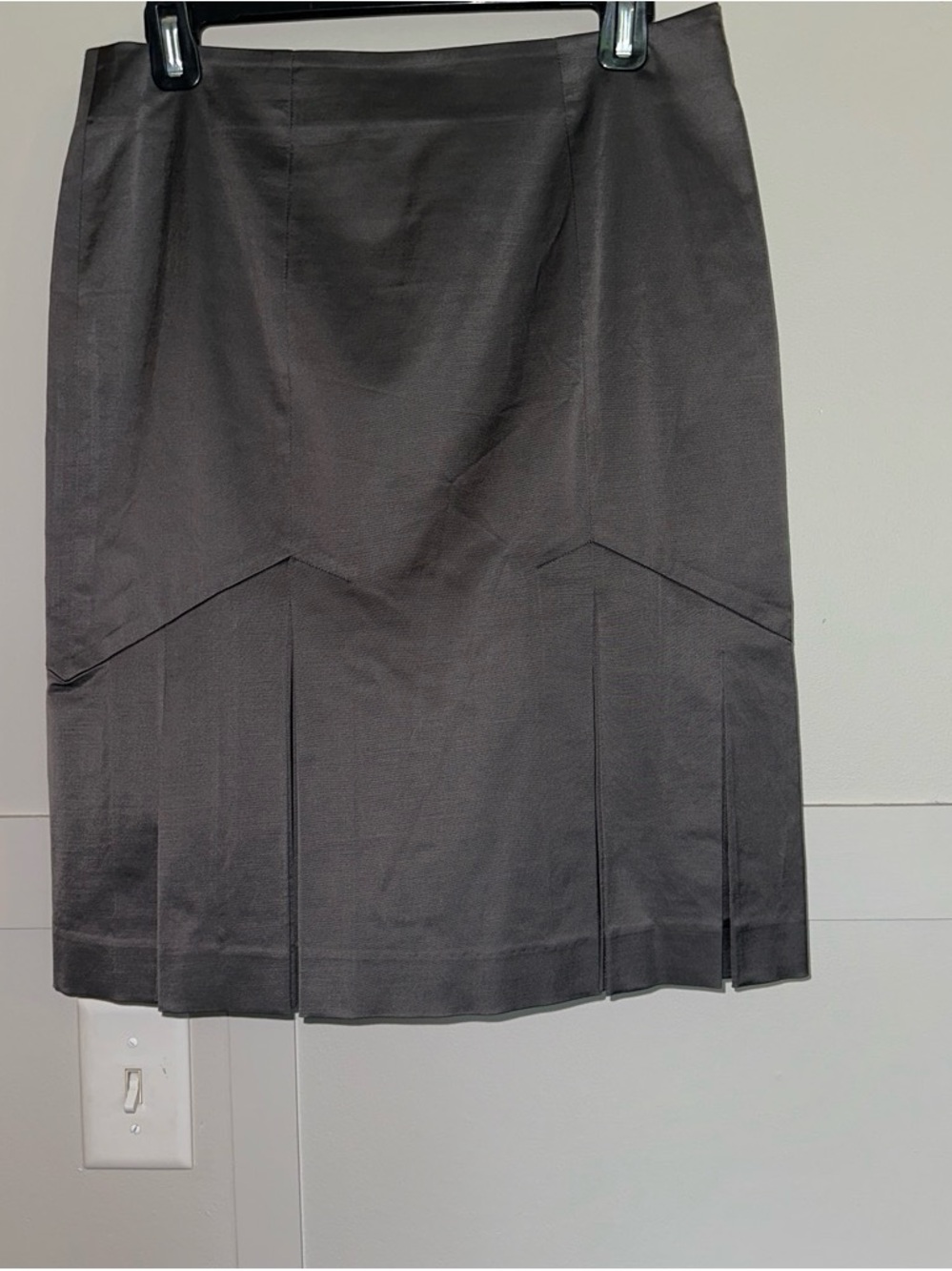 Bebe Classic Dark Gray Pleated Pencil Skirt - Women's